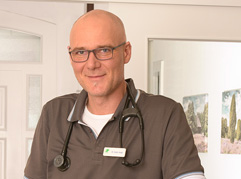 Dr. med. Carlo Huss